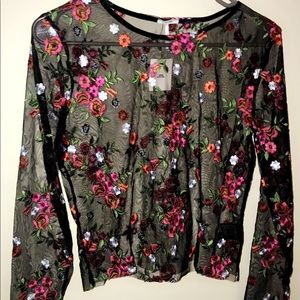 Embroidered flower shirt - Urban Outfitters